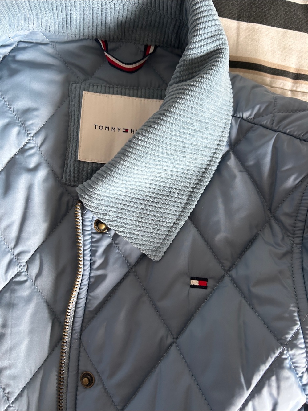 Tommy Hilfiger Pale Blue Quilted Puffer Jacket - Picture 4 of 4